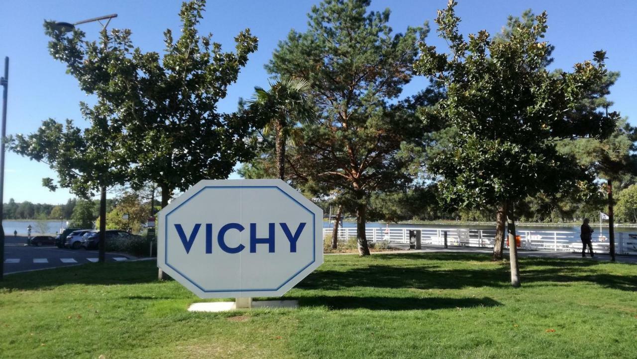 Suite Hauteurs De Vichy Creuzier-le-Vieux Exteriör bild